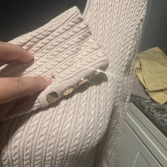 T Tahari Tan Knit Sweater – Cozy Classic - Picture 4 of 9